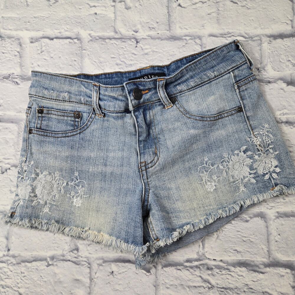 Eunina Women's Denim Shorts Midrise Embroidered Shortie size 27 Frayed Hem Boho